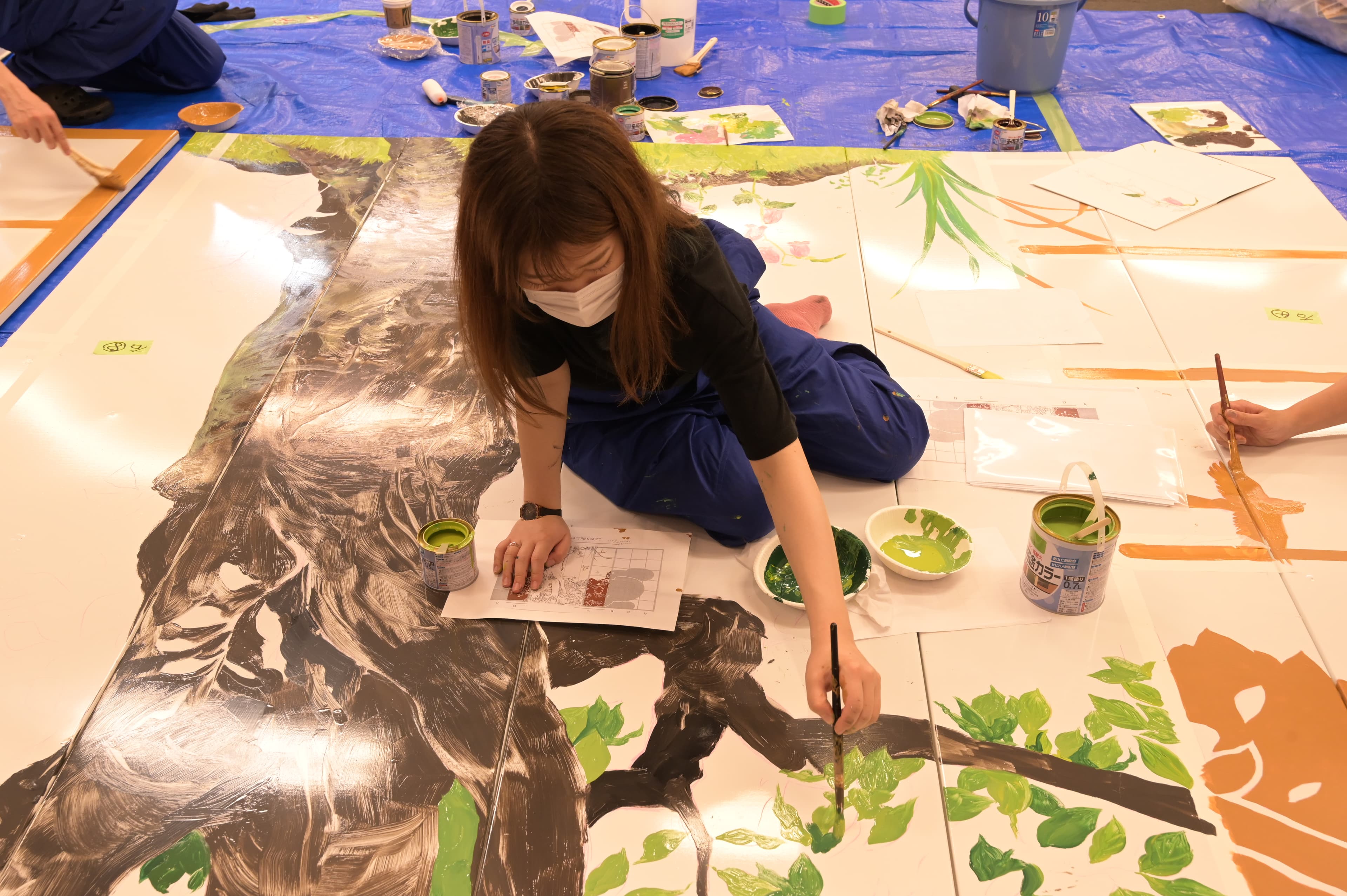 8OPENS - 八重洲さくら通り仮囲いアートプロジェクト 制作風景